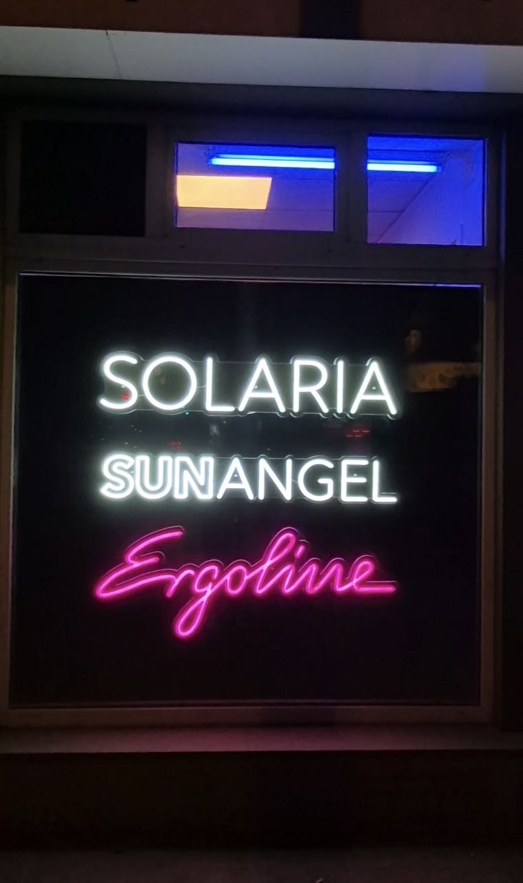 Neonové nápisy Solaria Sunangel (1)
